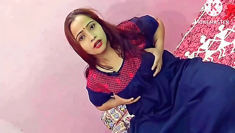 Brunette with big ass and sexy mouth fucks in her bedroom