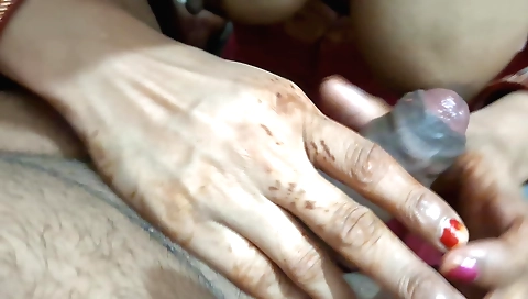 Indian babe fingered by an amateur man in my bedroom