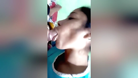 Sexy girl with a juicy pussy makes a fantastic vid