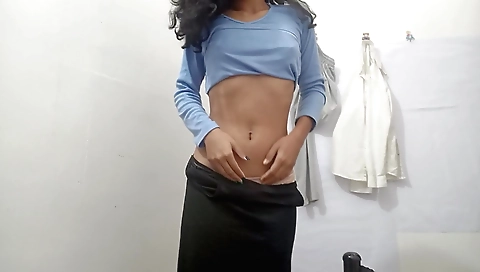 Indian girl fingering her body after removing her clothes