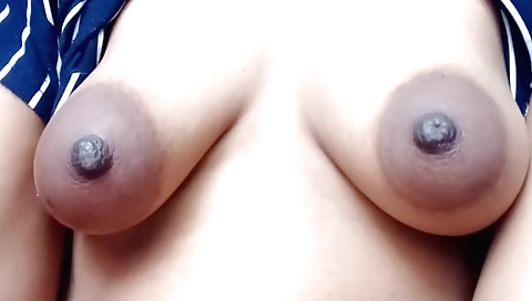 Hot Indian girl has a sexy outfit and a beautiful body