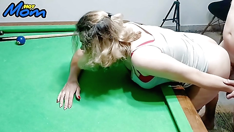 Indian teen shows her body in a really wild way in video