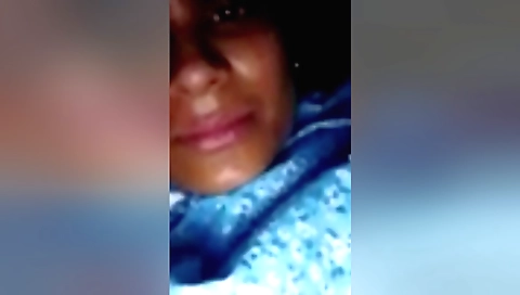 Indian amateur porn video with a brunette in her 20+ years