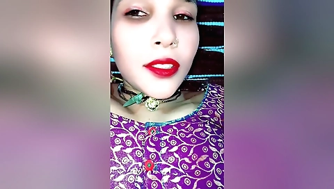 Indian amateur video showing a skinny brunette girl