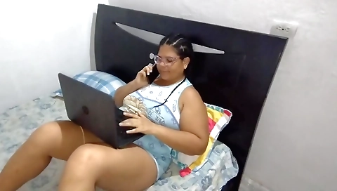 I surprise my little 18 year old stepdaughter sucking and fucking