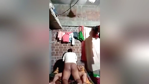 Indian babe gets her tight pussy fucked on a webcam