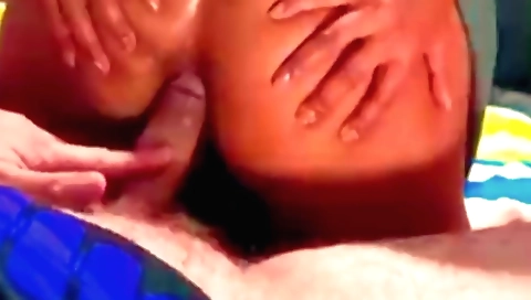 Indian brunette gets her anal penetrated in amateur video