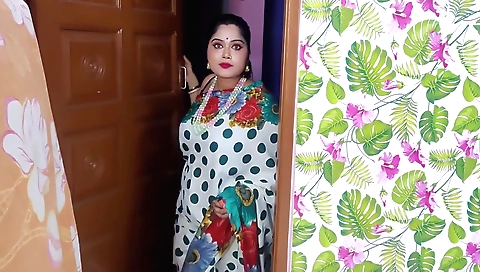 Indian stepdaughter gets fucked in her bed in amateur porn