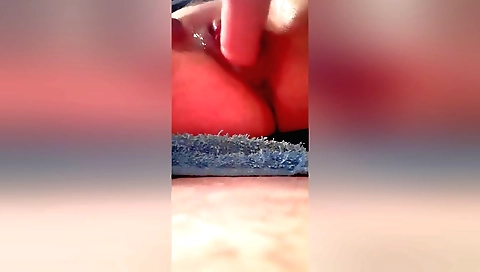 Indian amateur milf is naked and she is rubbing her cunt