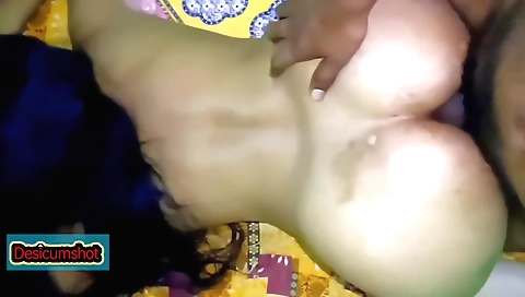 Indian porn amateur video with a sexy brunette girl 1994