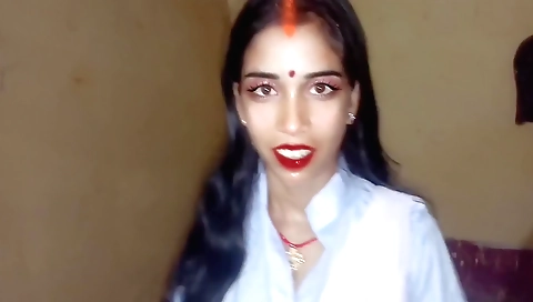 Indian girl has an outdoor sex video with her boyfriend