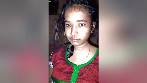 Indian brunette with big ass making homemade video