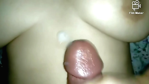 Amateur blonde blowjob and ride her tits with her hands