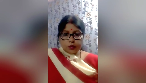 Indian girl with a hairy pussy in solo webcam video