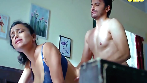 Indian hottie gets fucked in bathroom in the morning