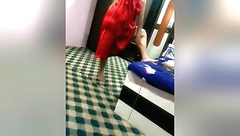 Amateur webcam session of a brunette with tits and nice body