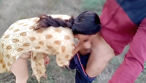Indian vlogger gets fucked in her outdoor hd video