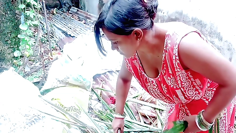 Amateur brunette sexy lingerie naked fuck in outdoor