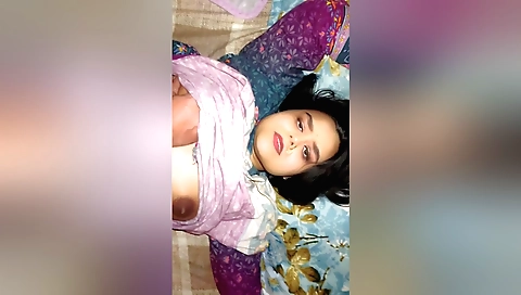 Indian amateur porn with a hot brunette fuck a large rod