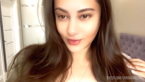 Dirty talking solo sex video with a sexy indian girl