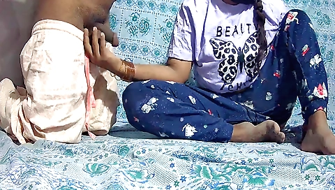 Indian girl with fake tits gets fucked in a homemade video