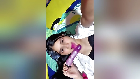 Brunette amateur enjoys herself doing things in bed