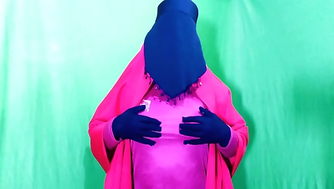 Amateur solo video with me fucking my boyfriend's friend