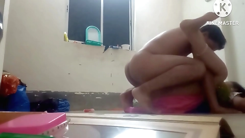 Indian girl loves to fuck her big booty and her ass