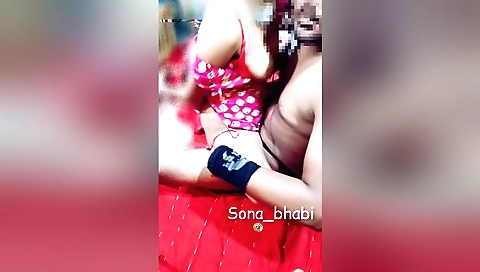 Indian bhabhi fucks a dude with the best indian blowjob
