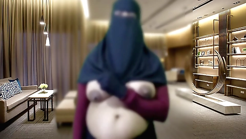 Hot Indian babe gets to enjoy her own time and sex in this solo video