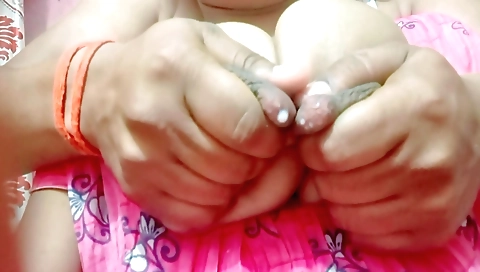 Busty amateur indian chick got fucked in the field