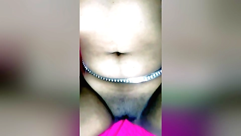 Indian girl fingers her big round butt with her hands 07z