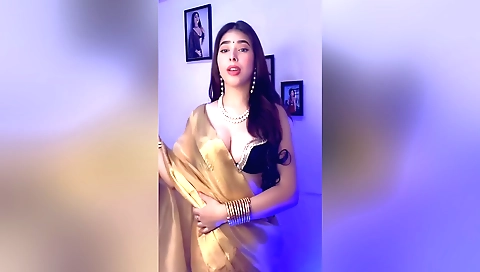 Solo female video with me making out with friends wife