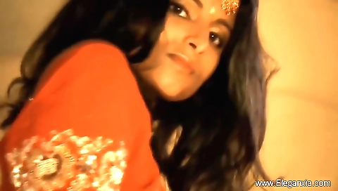 Indian girl is ready to seduce you with her body and her skills