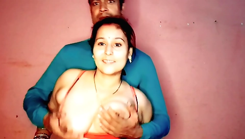 Amateur indian chick with big boobs dancing on the floor