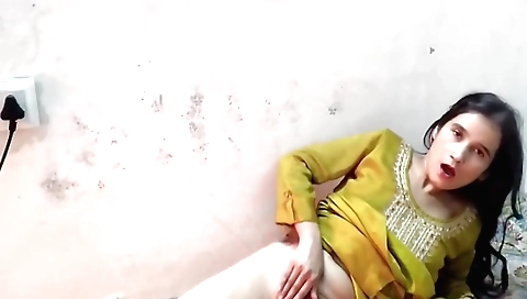 Indian house party video amateur milf playing with her toys