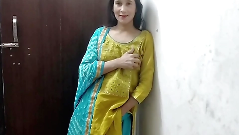 Cute Ka Uniform Utaar Kar Bathroom Me Pakad Ke Pel Diya