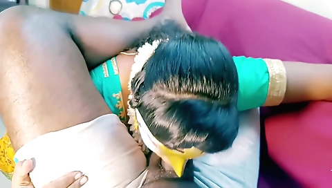 Housewife blowjob and handjob in amateur porn clip