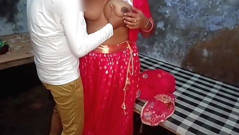 Indian virgin sex video showing her pussy getting fucked