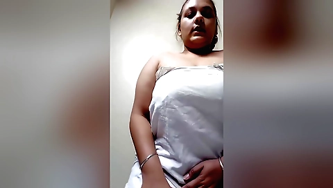 Indian chick with big boobs is having fun with her lover